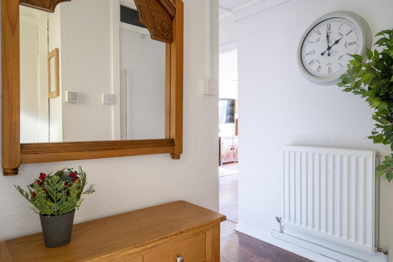 Lovely 1-Bedroom Property With Balcony In West End Glasgow Eksteriør billede